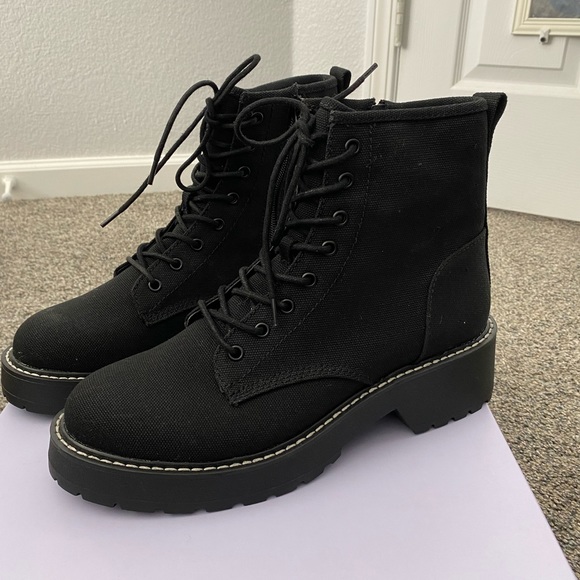 Madden Girl | Carra Lace-Up Lug Sole Combat Boots - Picture 6 of 7